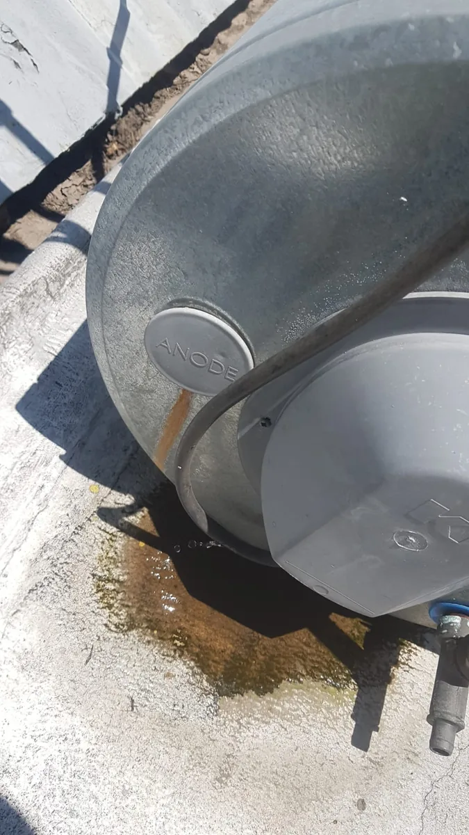 Leaking solar geyser cylinder - solar geyser repairs by Plumb A Nator.